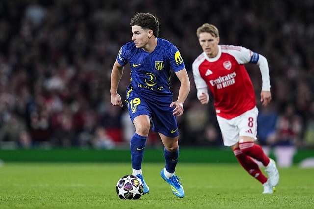 Julian Alvarez avec l’Atlético de Madrid face à Arsenal en Ligue des champions.